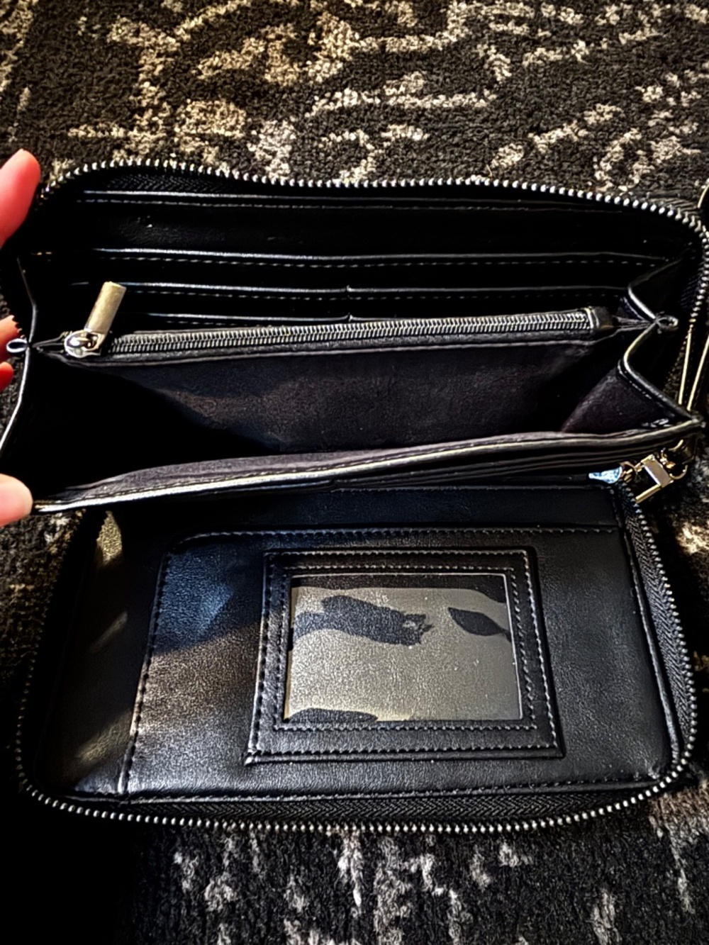Betsey Johnson wristlet - Picture 2 of 2